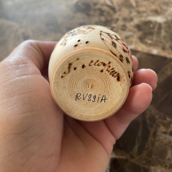 🪆 - Picture 9 of 9